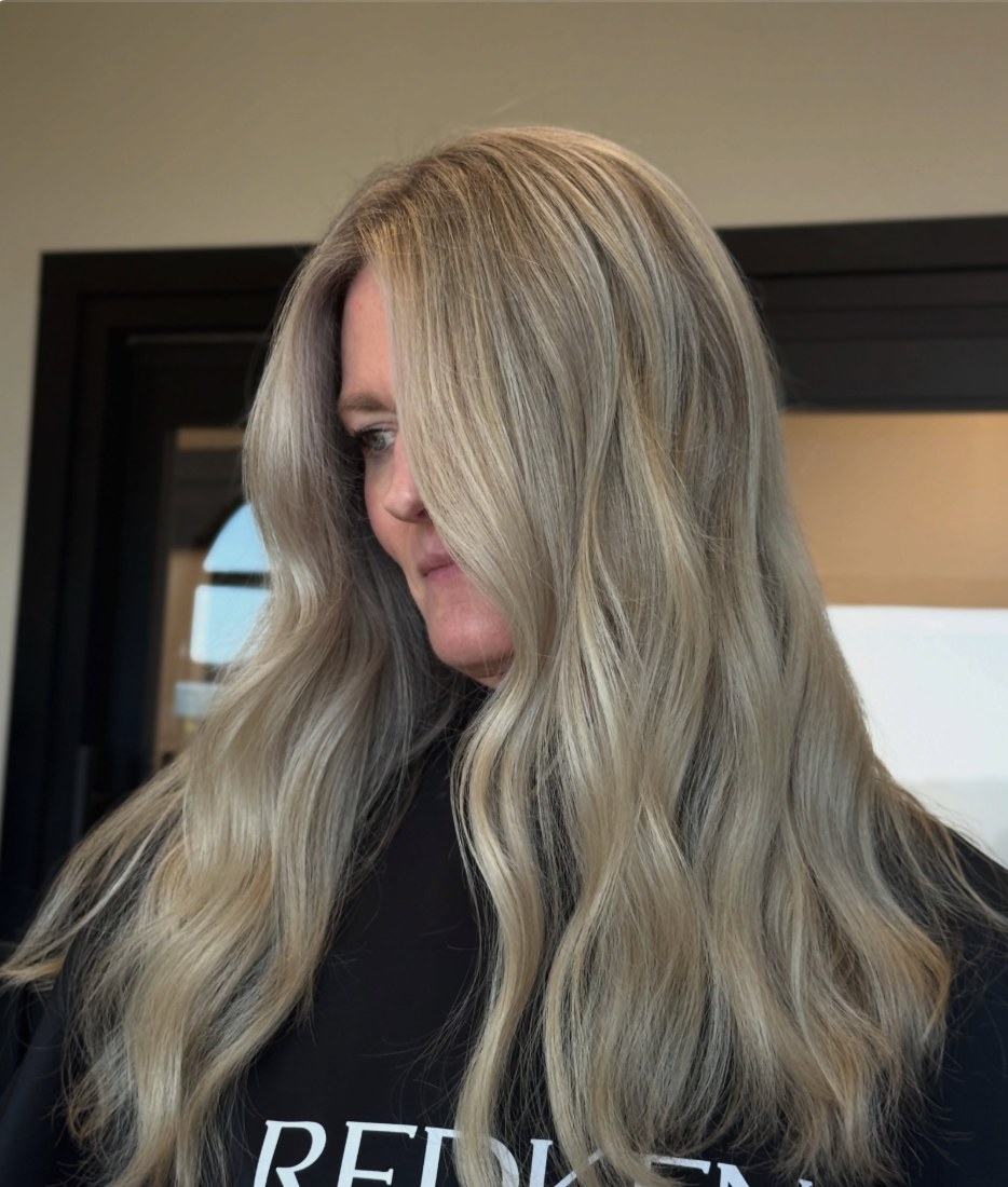 Ash blonde, long waves