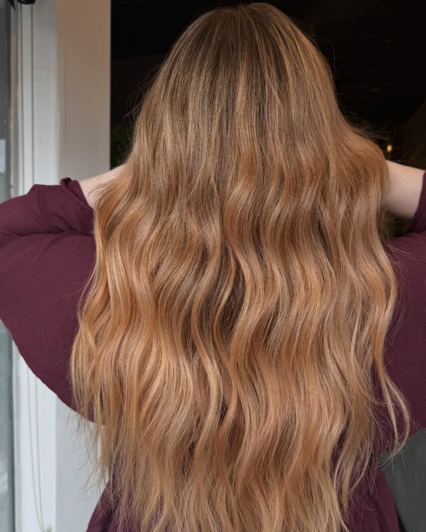 Warm copper-honey waves